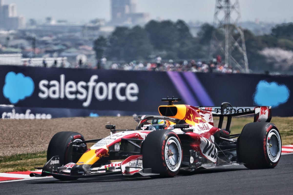 Antonelli Takes Suzuka Pole as Verstappen Shocks With Q2 Exit