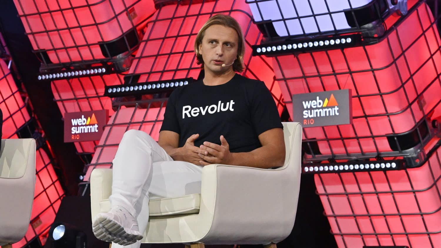 Revolut Achieves Milestone with UK Banking License Approval