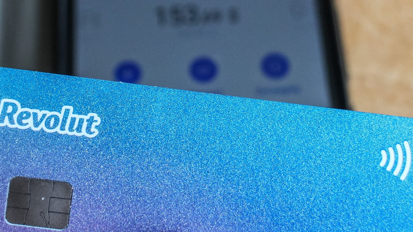 Revolut Expands: Launches Full Banking Services in Mexico