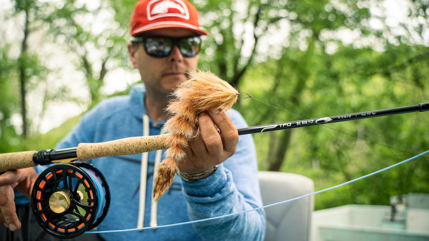 Expert Angler Shares Top Lure Strategies for Catching Elusive Largemouth Bass