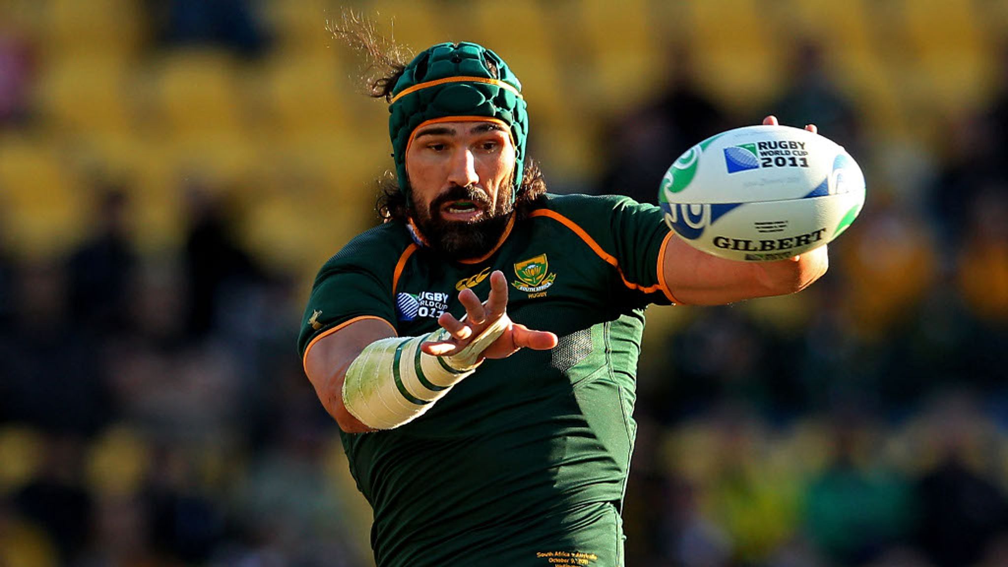 Matfield Splits From Erasmus on Springbok No.10 for Ellis Park